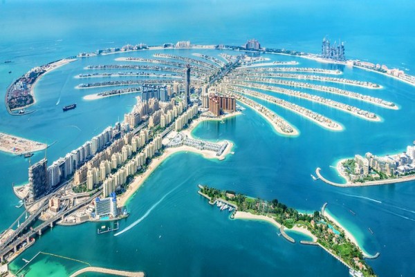 Mirages of Dubai